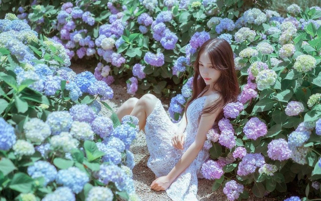 王毅会见乌兹别克斯坦外长赛义多夫